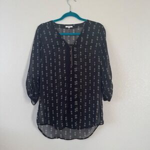 Maurices Black Arrow Pattern Sheer‎ Tunic Top Shirt Womens Size S Quarter Sleeve